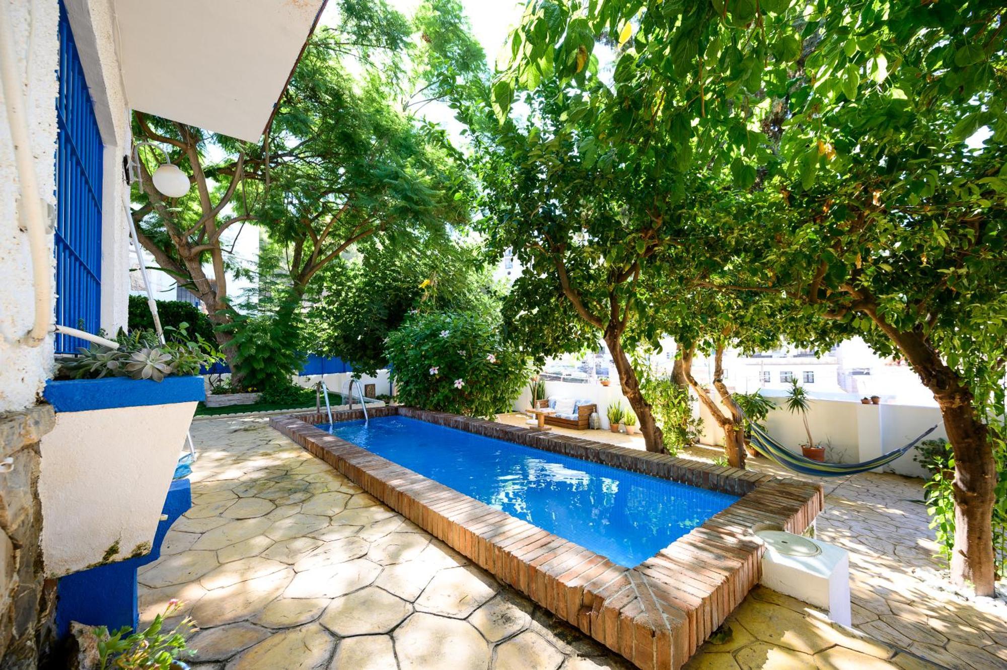Homestay Blue Castle